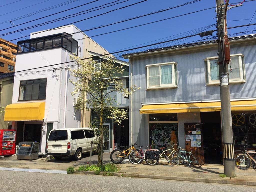 Toolate Guesthouse Toyama Station Eksteriør billede